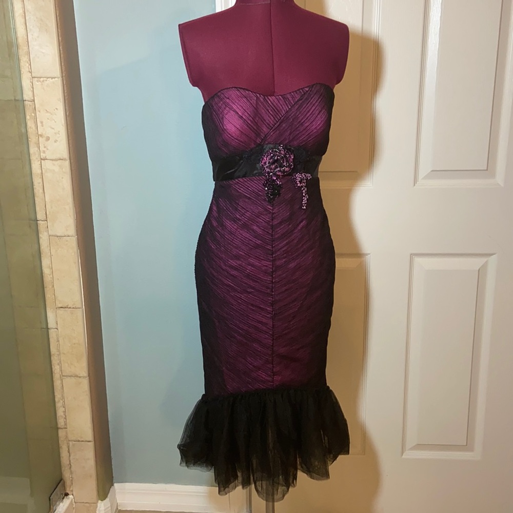 Gorgeous Mac Duggal couture semi formal Dress Like New